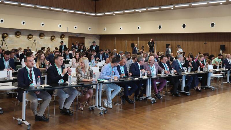 Toni Pérez acompanya als empresaris d