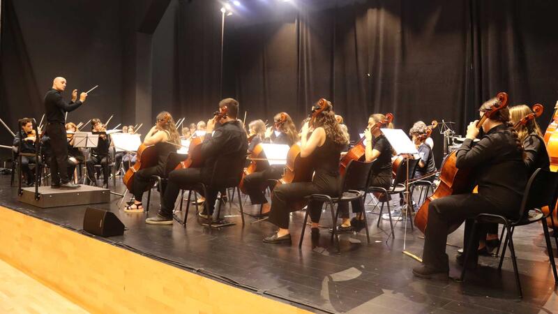 Alumnes dels conservatoris de Benidorm i Lliria mostren el seu talent en un concert d