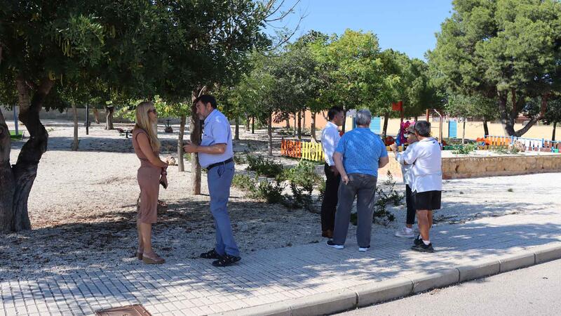 Benidorm incorpora elements bio saludables al parc de Finca Barrina després de la petició veïnal