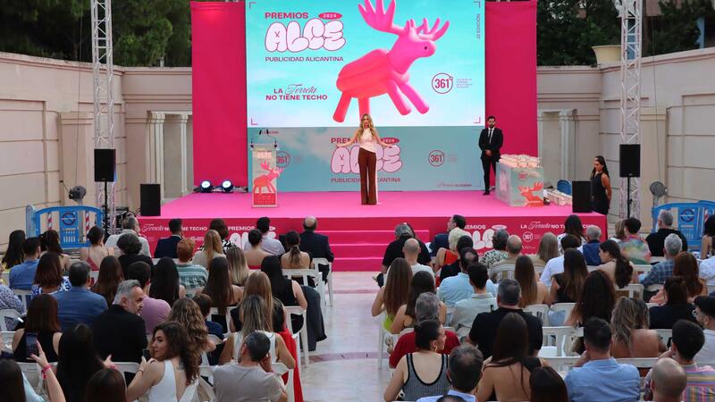 Benidorm acull el lliurament dels Premis ALCE 2024 i es convertix en la capital de la publicitat alacantina