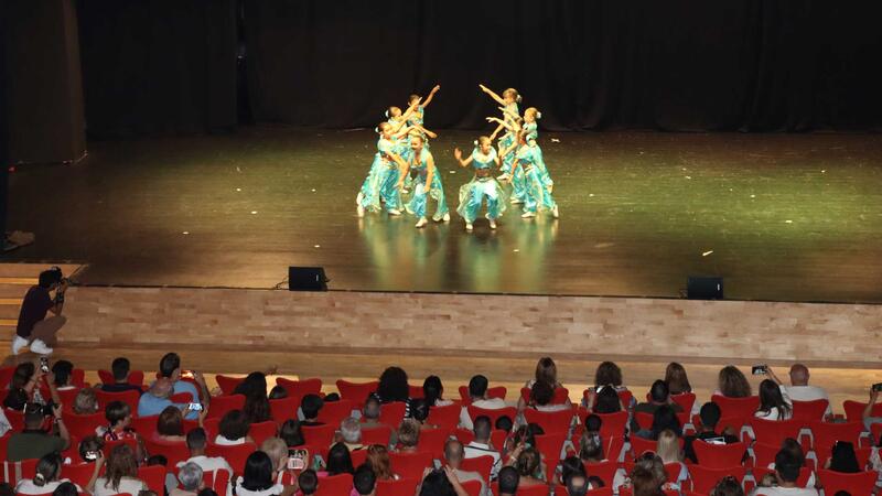 El Conservatori Elemental de Dansa clausura el curs 2023/24 amb una gran exhibició en el Centre Cultural