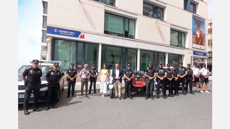 Cerca de 40 agentes de la Policía Local velarán este verano por la seguridad de las playas de Benidorm desde tierra, mar y aire