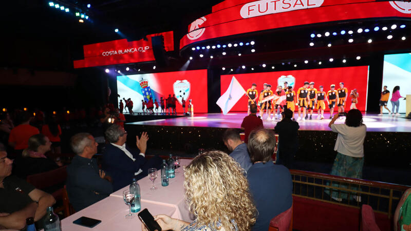 El Torneo FutSal de la Costa Blanca Cup reúne en Benidorm a 700 jóvenes deportistas de cuatro países