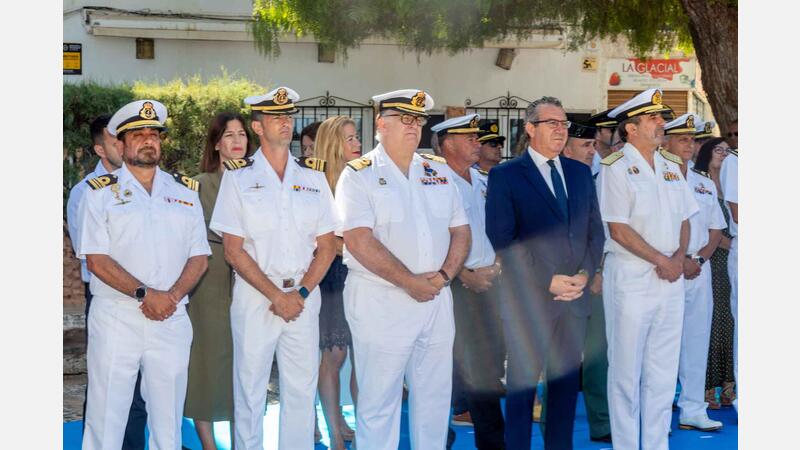Benidorm rendix un sentit homenatge als Caiguts en la Mar i a l