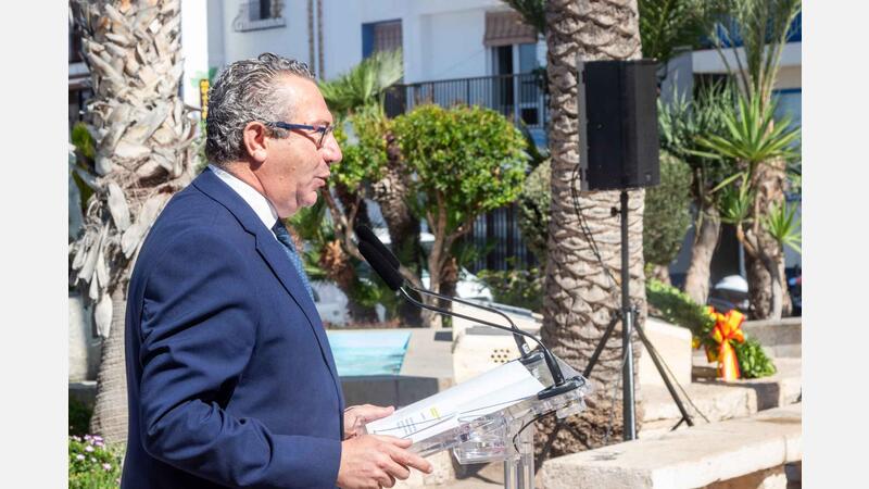 Benidorm rendix un sentit homenatge als Caiguts en la Mar i a l