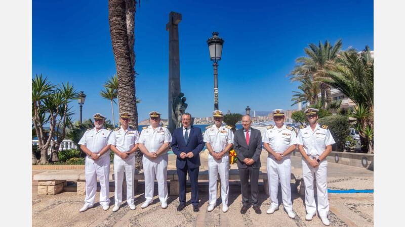 Benidorm rendix un sentit homenatge als Caiguts en la Mar i a l