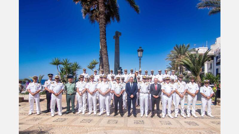 Benidorm rendix un sentit homenatge als Caiguts en la Mar i a l