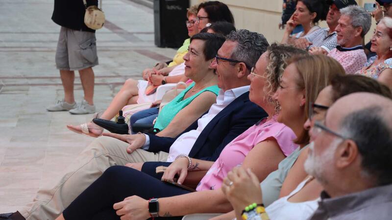 Asmibe celebra en el auditorio Óscar Esplá de Benidorm su XX Festival Benéfico de Convivencia