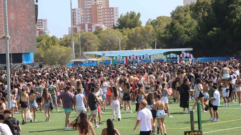 The Reggaeton Beach Festival once again achieves public success in its two days
