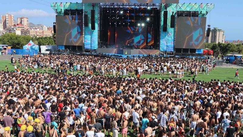 The Reggaeton Beach Festival once again achieves public success in its two days
