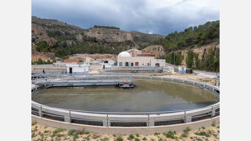 Benidorm aprueba la redacción del Plan Director de Agua Regenerada para generalizar su uso en espacios públicos y privados