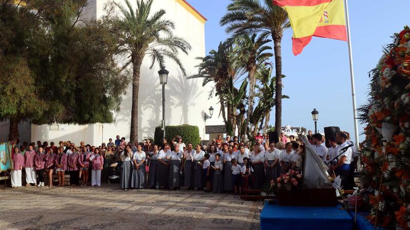 Benidorm ofrenda a la Virgen del Carmen y rinde homenaje a los Caídos en la Mar