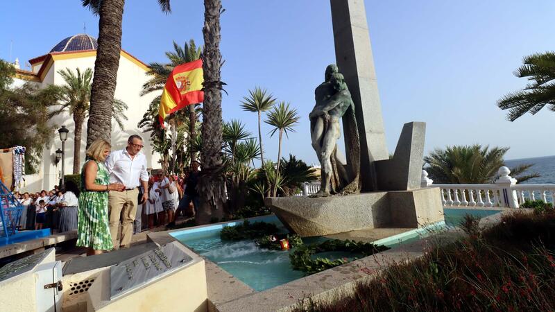 Benidorm ofrenda a la Virgen del Carmen y rinde homenaje a los Caídos en la Mar