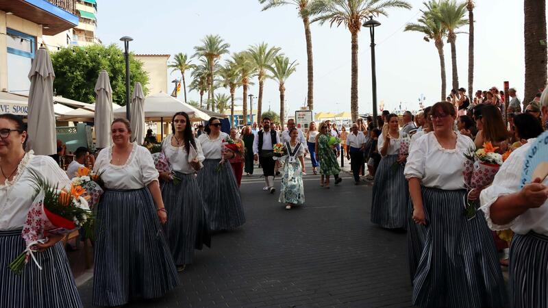 Benidorm ofrenda a la Virgen del Carmen y rinde homenaje a los Caídos en la Mar
