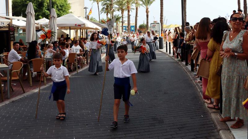 Benidorm ofrenda a la Virgen del Carmen y rinde homenaje a los Caídos en la Mar