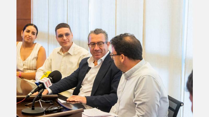Medio millar de estudiantes de Arquitectura de 22 países se reúnen en Benidorm para explorar su modelo ecosostenible e innovador