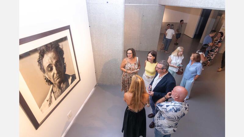 Benidorm exhibits a selection of 44 photographs by Alberto García-Alix National Prize