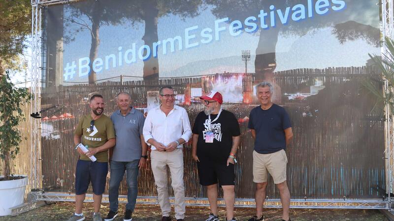 Benidorm welcomes Low 2024 with more than 20,000 people on its first day