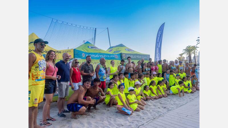 El Vòlei Platja ret homenatge un any més a Pedro Alós a Benidorm