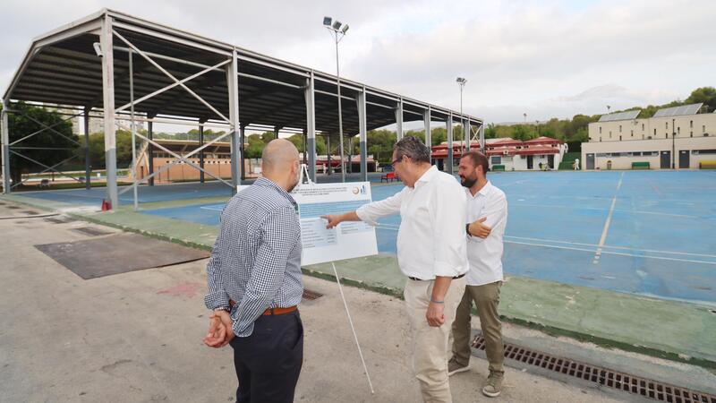 Placas fotovoltaicas en el polideportivo