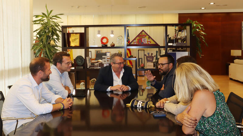 Benidorm recibe la visita del concejal del distrito neoyorkino de Queens, Francisco Moya