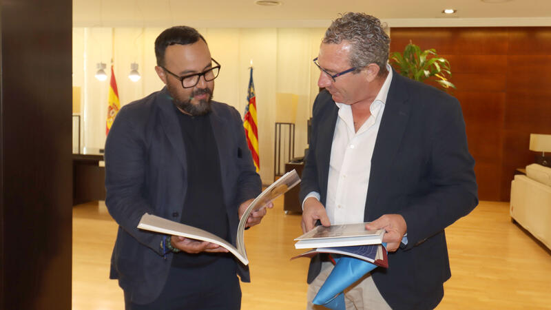 Benidorm recibe la visita del concejal del distrito neoyorkino de Queens, Francisco Moya