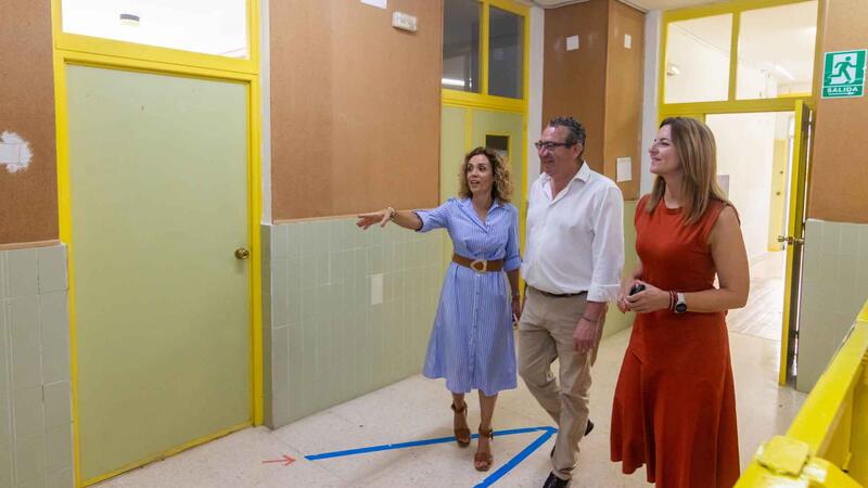Més de 13.500 alumnes inicien el curs en col·legis i instituts de Benidorm en una jornada marcada per la normalitat