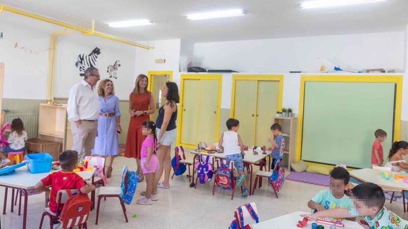 Més de 13.500 alumnes inicien el curs en col·legis i instituts de Benidorm en una jornada marcada per la normalitat