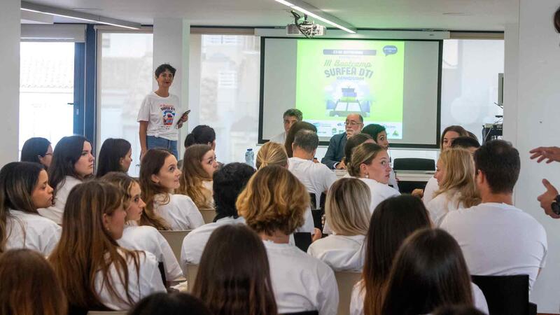 El DTI Benidorm profundiza en el turismo regenerativo y circular y la IA con el ‘III Bootcamp Surfea DTI’