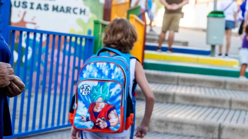 Educación delega al Ayuntamiento de Benidorm las competencias para reforzar la estructura del colegio Ausiàs March con 2 millones de euros