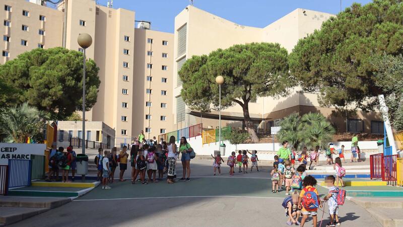 Educación delega al Ayuntamiento de Benidorm las competencias para reforzar la estructura del colegio Ausiàs March con 2 millones de euros