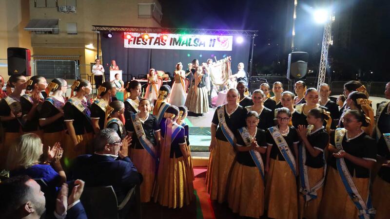 Sisters Lucía and Naiara Moreno Novella, crowned queens of the Imalsa II Festivities