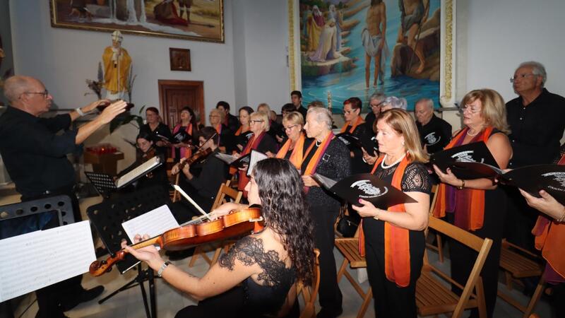 Benidorm acompanya la Guàrdia Civil en les celebracions de la Festa Nacional d