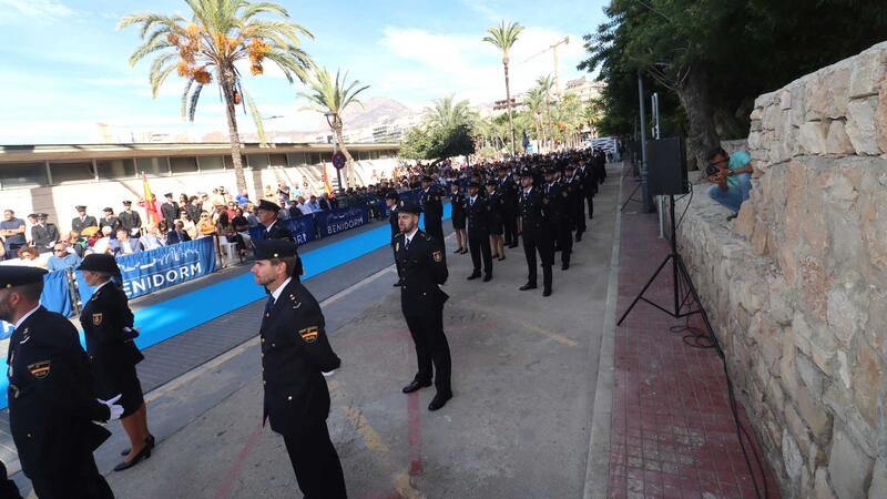 Benidorm conmemora el Día de la Policía Nacional con un acto solemne en el Paseo de Colón