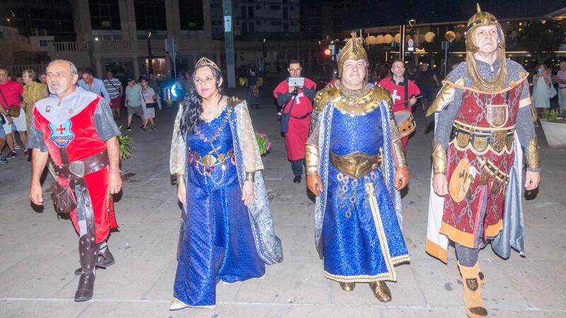 Los piratas de Berbería conquistan Benidorm en el inicio de sus fiestas de Moros y Cristianos