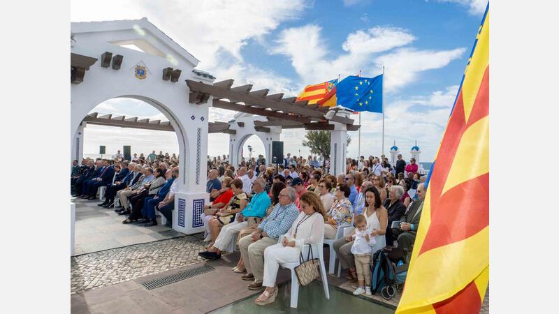 Toni Pérez reafirma, en el Dia de la Comunitat, el compromís de Benidorm i els valencians "amb el futur del país i les noves generacions"