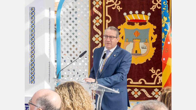 Toni Pérez reafirma, en el Dia de la Comunitat, el compromís de Benidorm i els valencians "amb el futur del país i les noves generacions"