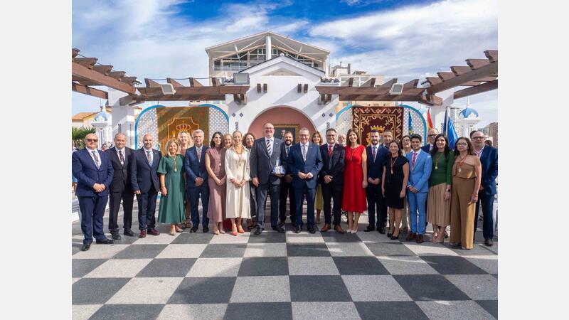 Toni Pérez reafirma, en el Dia de la Comunitat, el compromís de Benidorm i els valencians "amb el futur del país i les noves generacions"
