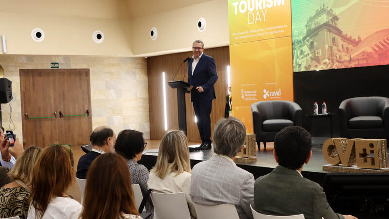 Expertos en turismo e innovación comparten conocimiento en Benidorm en el ‘CV+i Tourism Day’ 