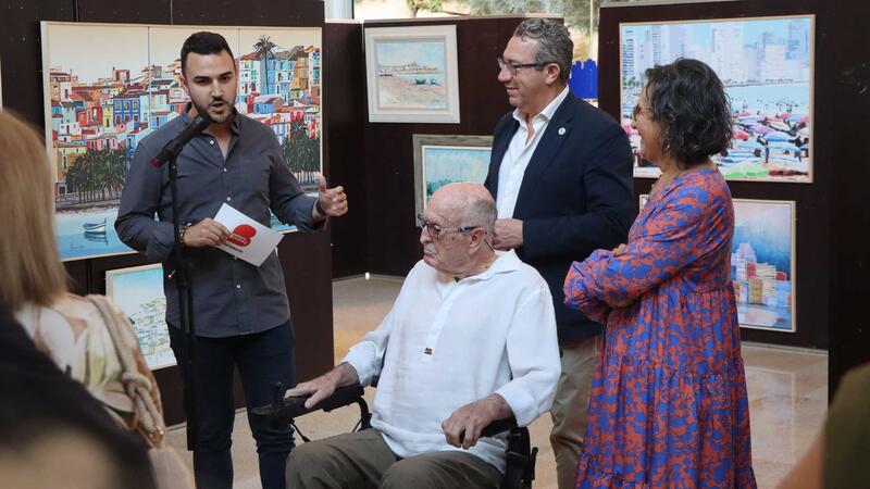 Benidorm inaugura la exposición ‘Toda una vida’, una visión retrospectiva de la obra del artista plástico Amando