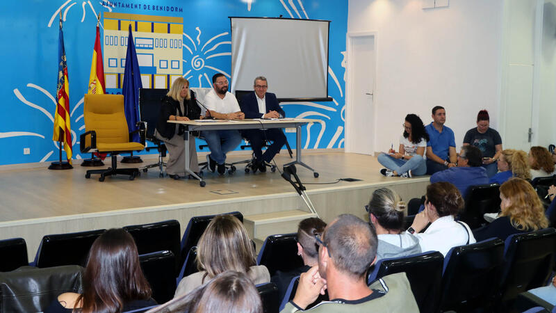 Benidorm aporta 185.000 euros para la organización de las Fiestas Mayores Patronales