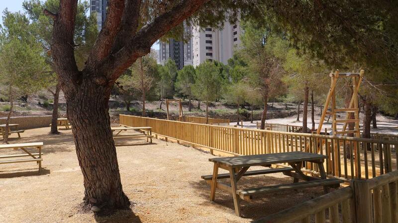 Benidorm invierte 75.000 en la creación de una nueva zona de juegos infantiles en El Moralet