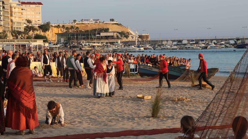 La Mare de Déu torna a ressorgir de les cendres en la recreació de la Troballa