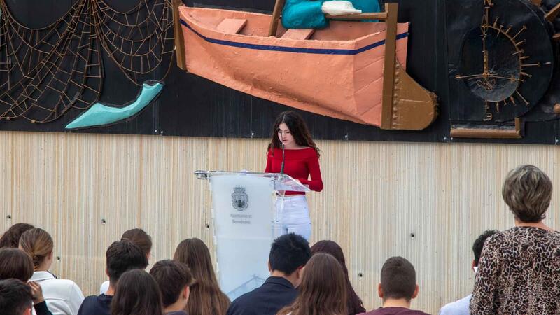 Benidorm ret homenatge a Estellés en el Dia de les Lletres Valencianes