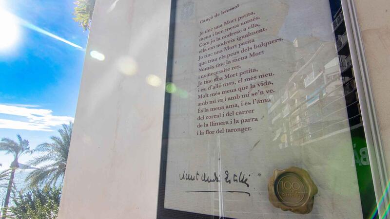 Benidorm ret homenatge a Estellés en el Dia de les Lletres Valencianes
