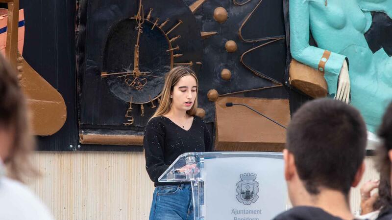 Benidorm ret homenatge a Estellés en el Dia de les Lletres Valencianes