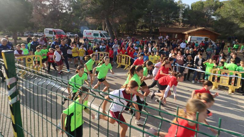 Más de 400 alumnos participan en El Moralet en la XXVIII edición del Cross Escolar de Benidorm 