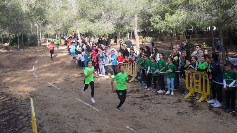 Más de 400 alumnos participan en El Moralet en la XXVIII edición del Cross Escolar de Benidorm 
