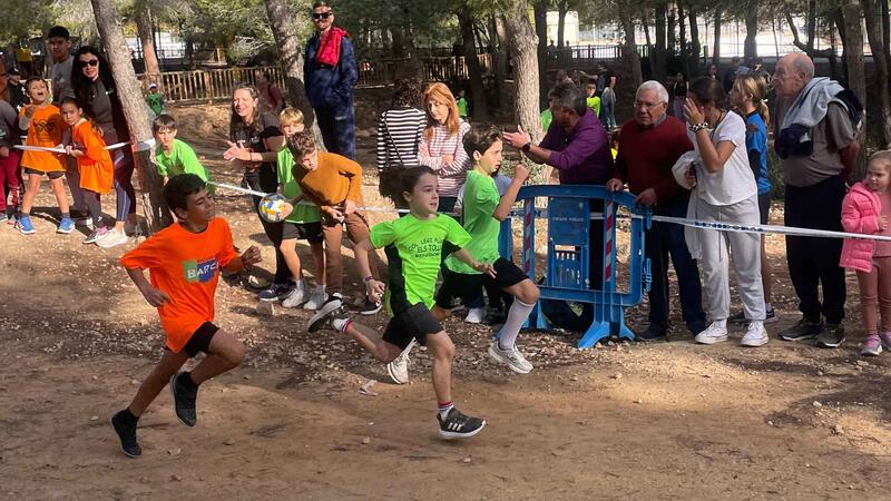 Más de 400 alumnos participan en El Moralet en la XXVIII edición del Cross Escolar de Benidorm 