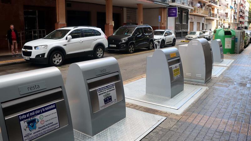 Benidorm pone hoy en servicio los contenedores soterrados de la calle Tulipanes